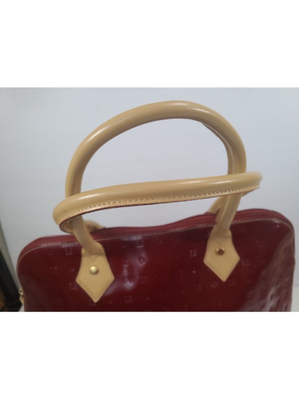 Arcadia Red Patent Satchel Top Handle Bag Gold Hardware Zip Closure Women - Picture 4 of 16
